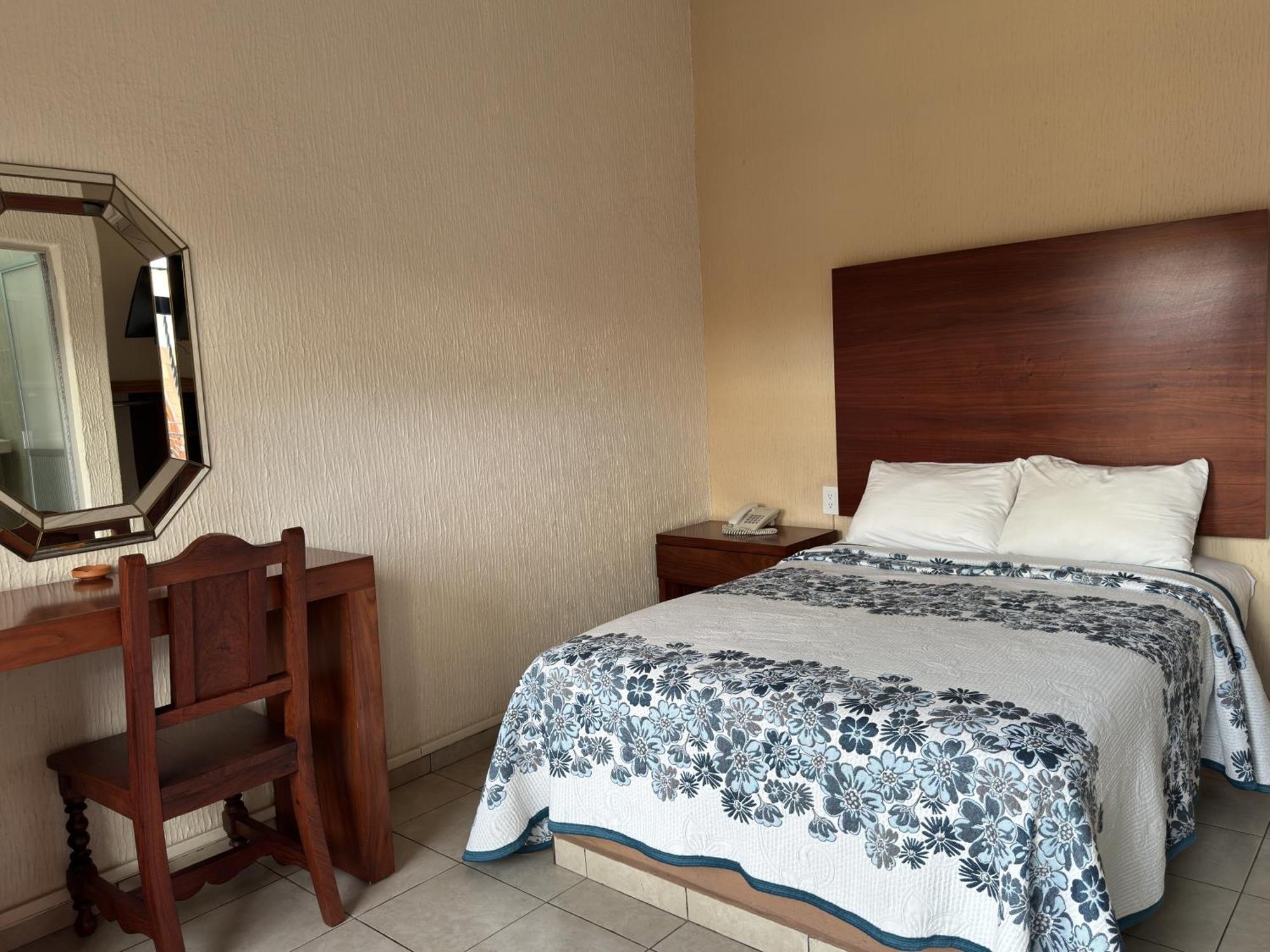 Hotel Las Fuentes Lagos de Moreno Ngoại thất bức ảnh